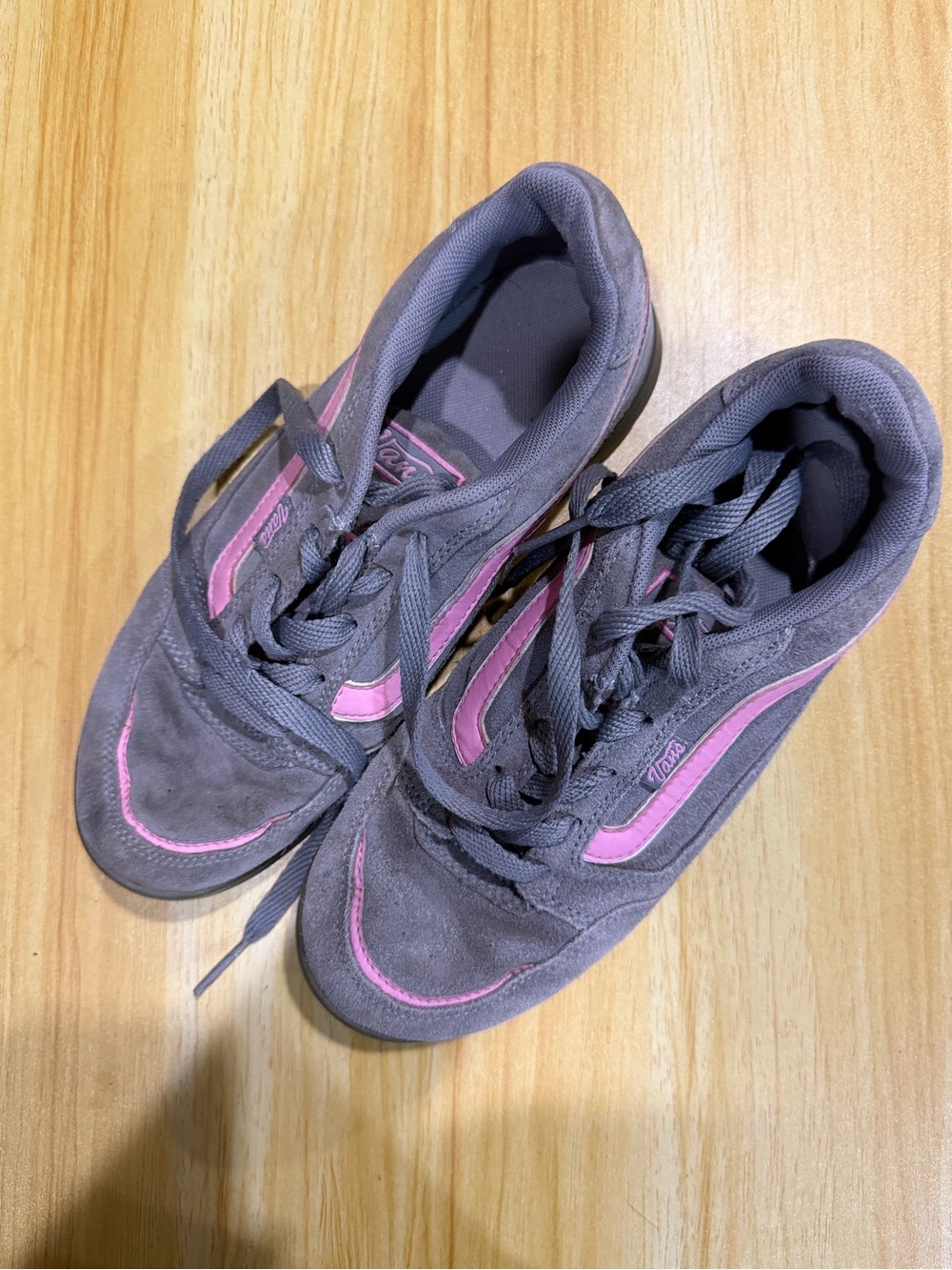 Vans Women’s Gray and Pink Low-Top Athletic Sneakers
